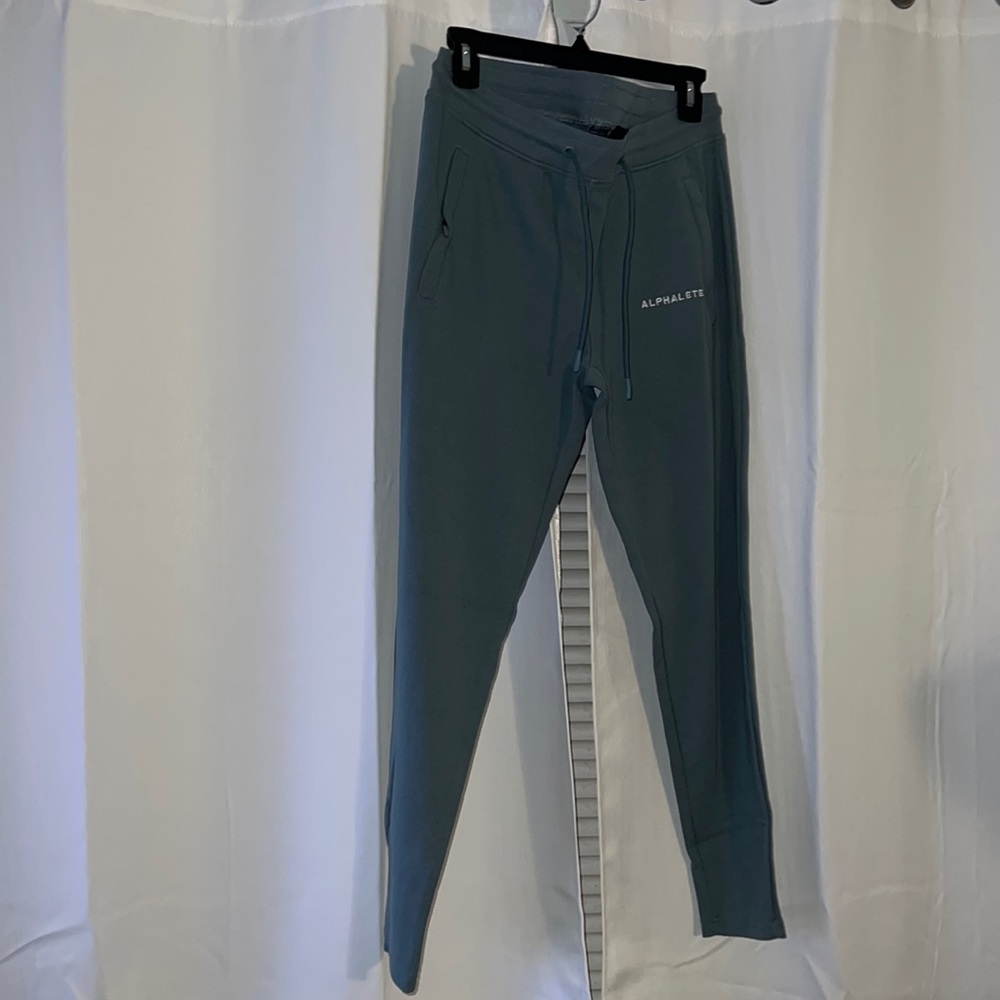 Alphalete joggers